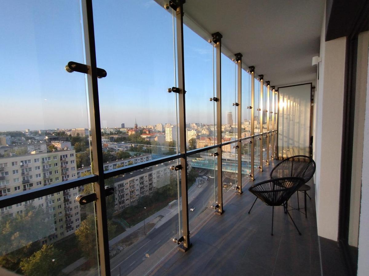 Wola Tower Deluxe Separate Bedroom With Free Garage - By Perfect Apart Варшава Екстериор снимка