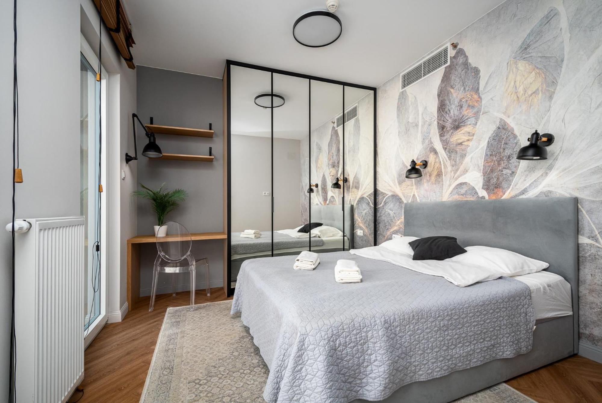 Wola Tower Deluxe Separate Bedroom With Free Garage - By Perfect Apart Варшава Екстериор снимка