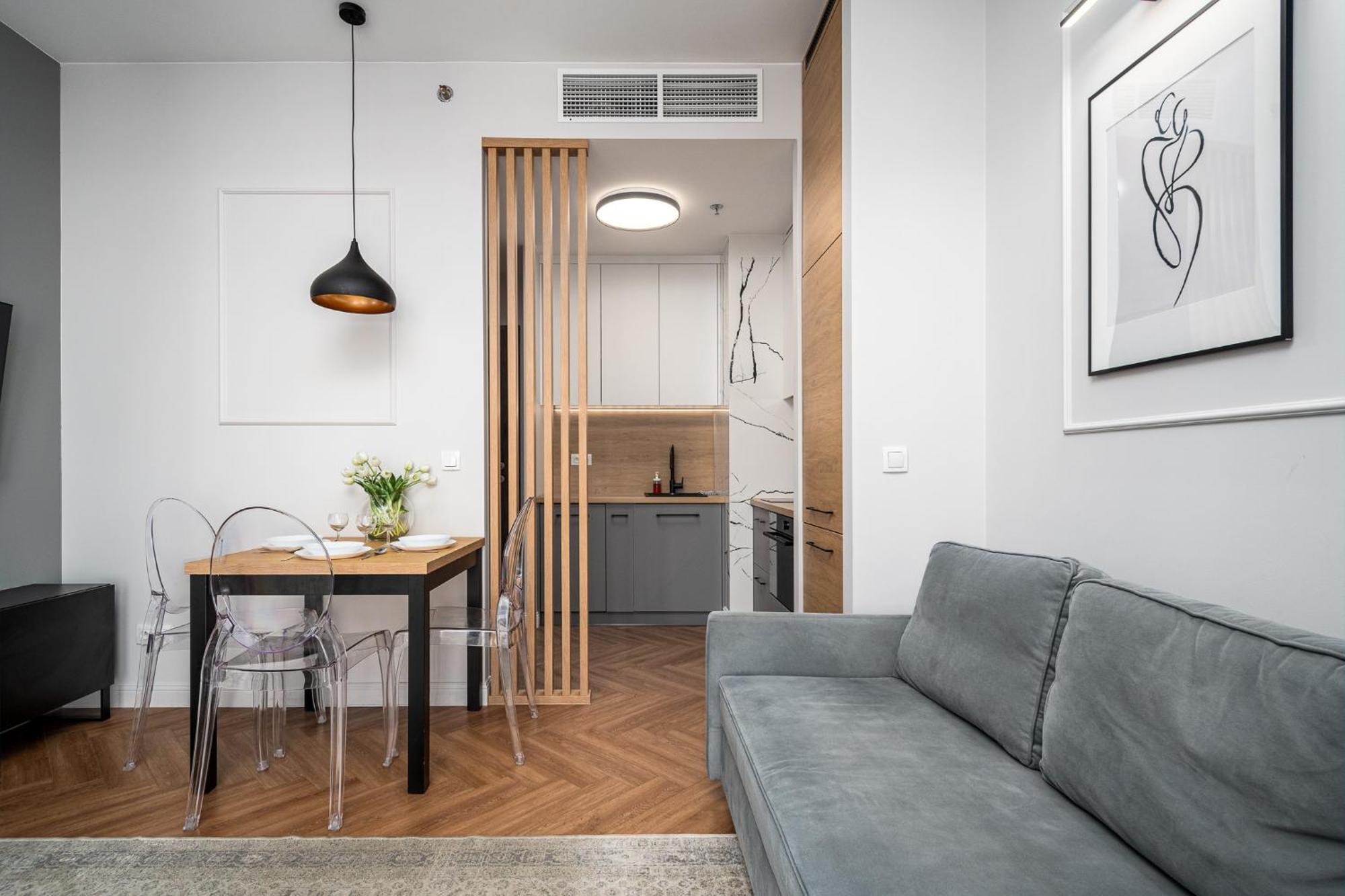 Wola Tower Deluxe Separate Bedroom With Free Garage - By Perfect Apart Варшава Екстериор снимка