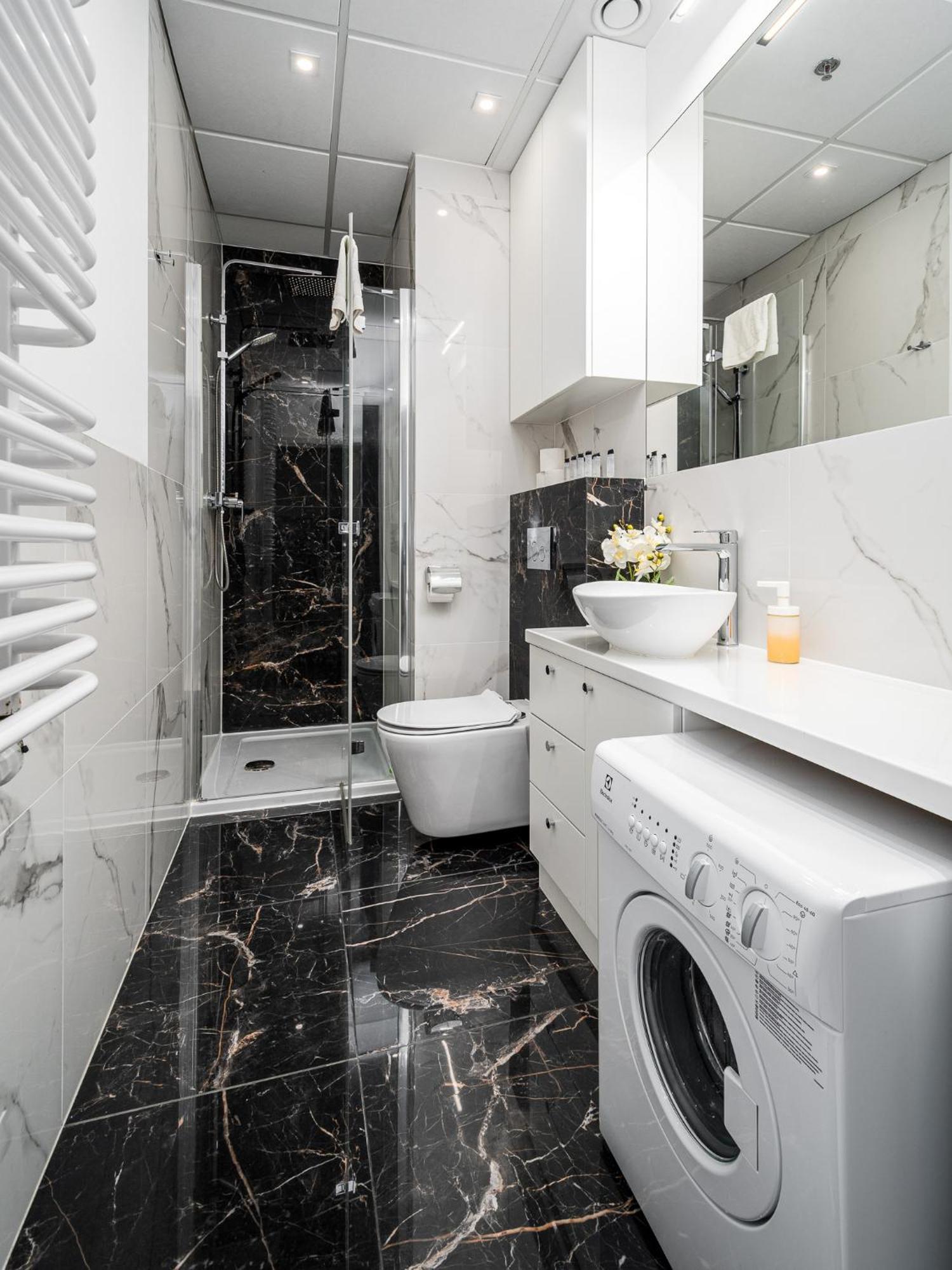 Wola Tower Deluxe Separate Bedroom With Free Garage - By Perfect Apart Варшава Екстериор снимка
